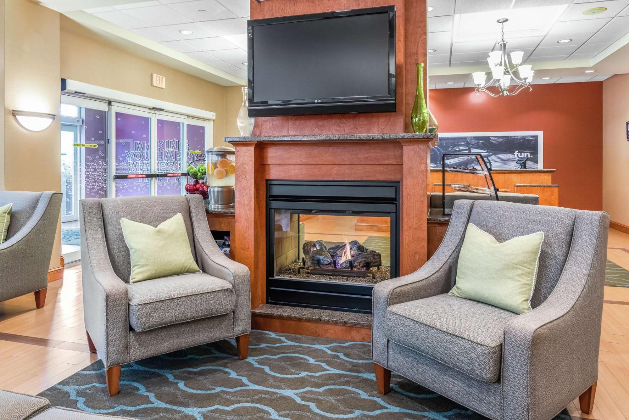 Hampton Inn Nashua Esterno foto
